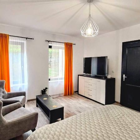 Cosy Studio In The Heart Of Brasov Bagian luar foto